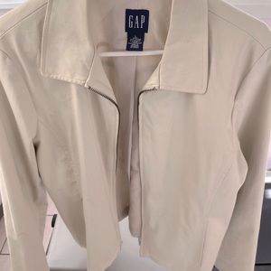 GAP SPRING/FALL jacket. Excellent condition. Barely worn. Size L